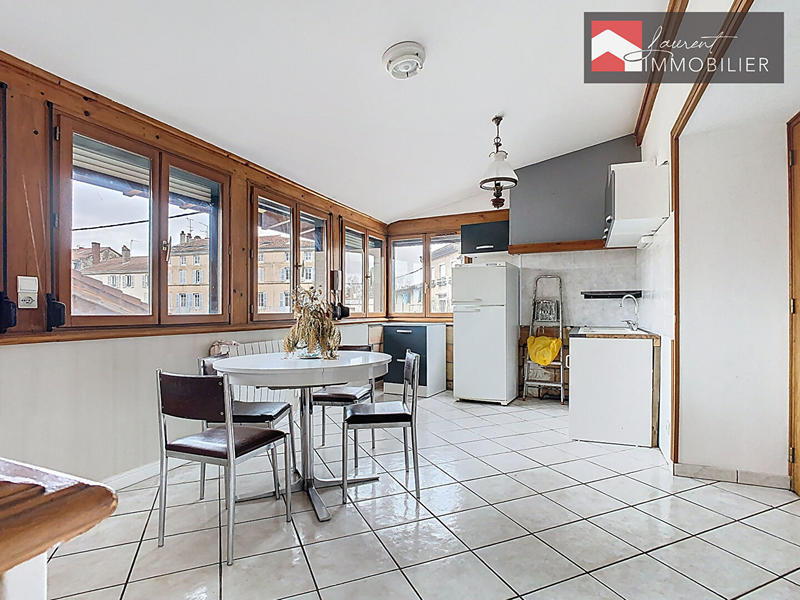 Immeuble - 6 pièces