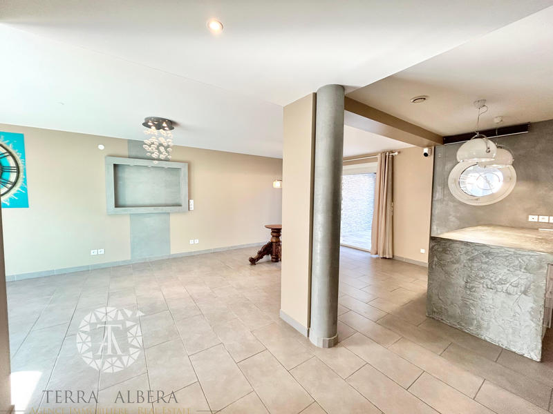 Villa - 130 m² - 5 pièces