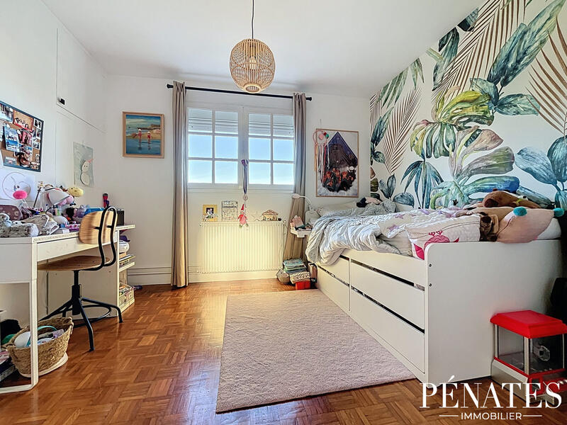 Maison - 140 m² - 5 pièces