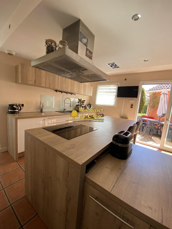 Maison - 180 m² - 7 pièces