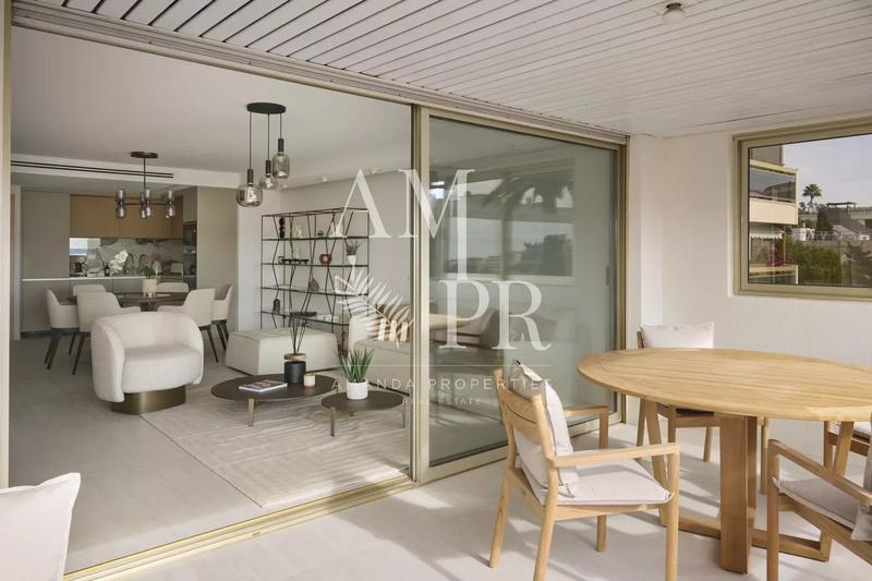 Appartement - 97 m² - 4 pièces