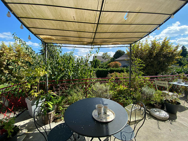 Maison - 260 m² - 9 pièces