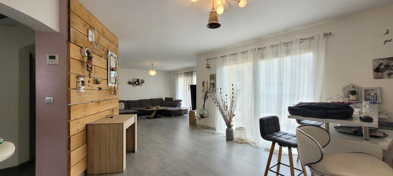 Maison - 184 m² - 8 pièces