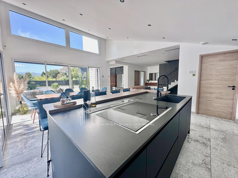 Villa - 165 m² - 6 pièces