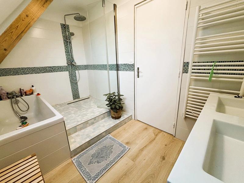 Maison - 127 m² - 7 pièces