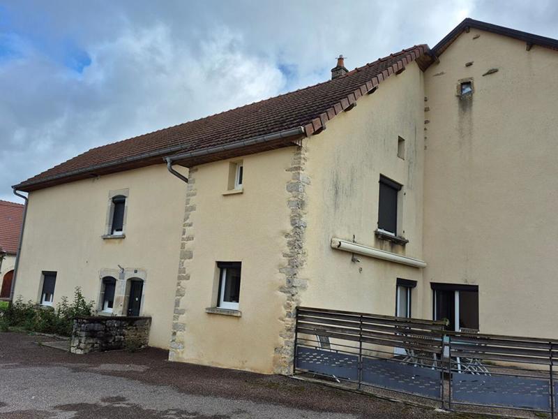 Maison de village - 262 m² - 8 pièces