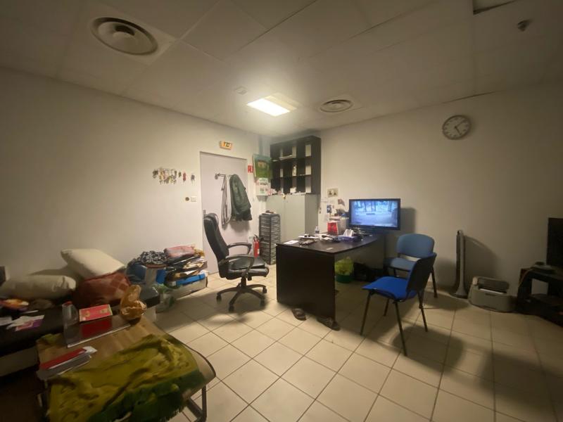 Local commercial - 92 m² - 3 pièces