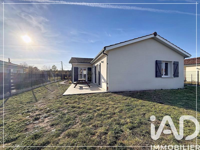 Maison - 90 m² - 5 pièces