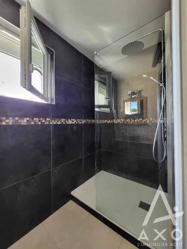 Maison - 174 m² - 6 pièces