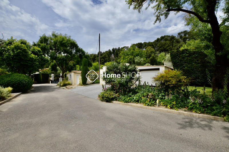 Mas - 510 m² - 10 pièces