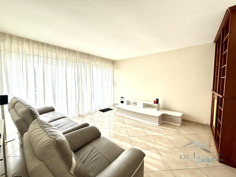 Maison - 252 m² - 8 pièces