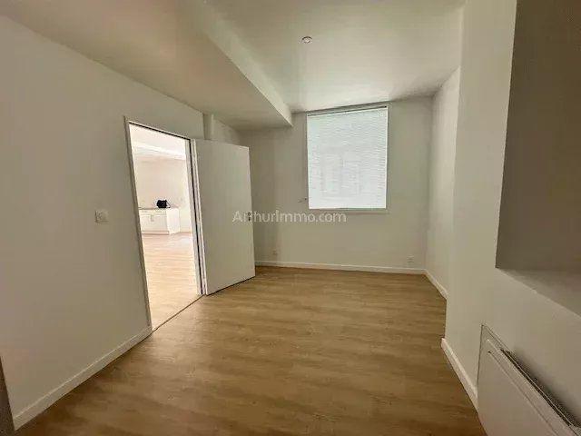 Appartement - 80 m² - 3 pièces