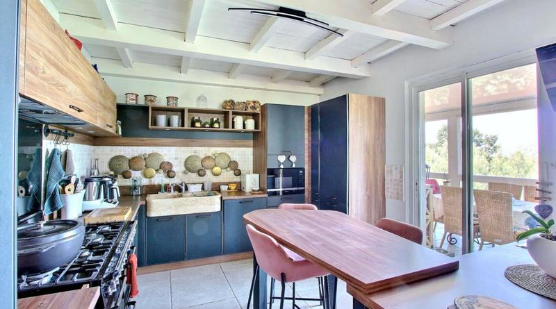 Villa - 185 m² - 6 pièces