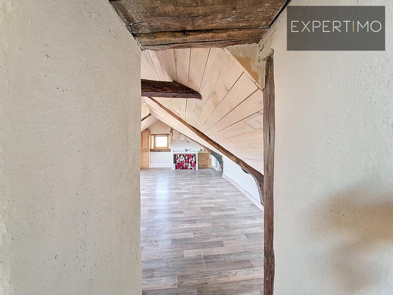 Maison - 227 m² - 9 pièces