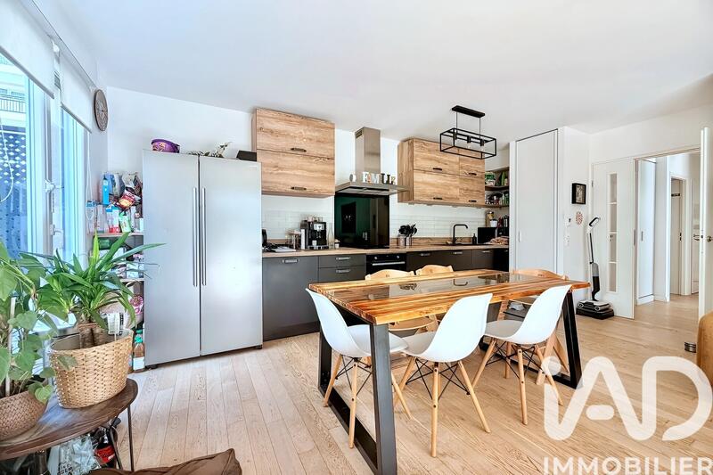 Appartement - 80 m² - 4 pièces