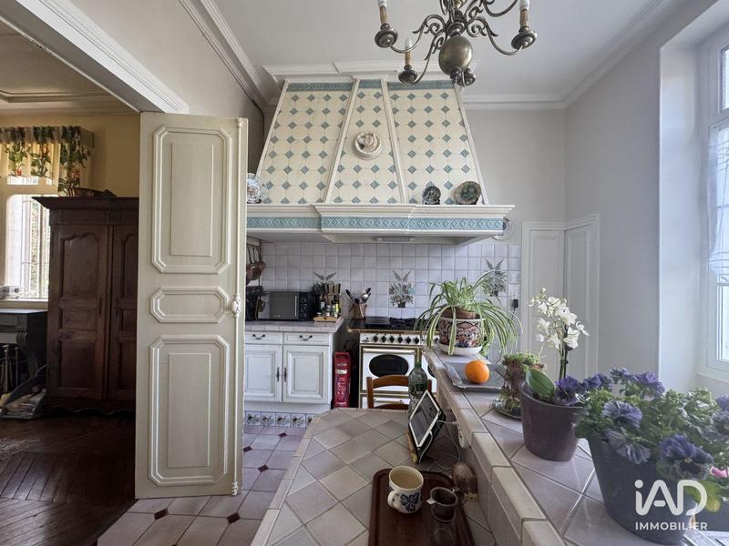 Maison - 306 m² - 10 pièces