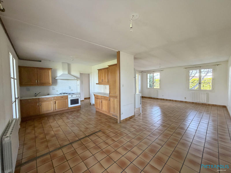 Maison traditionnelle - 192 m² - 7 pièces