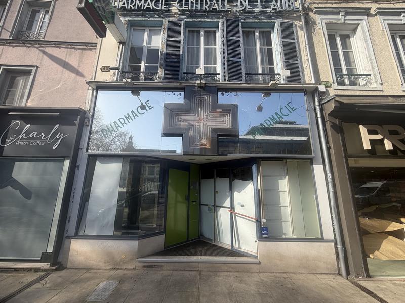 Local commercial - 121 m²