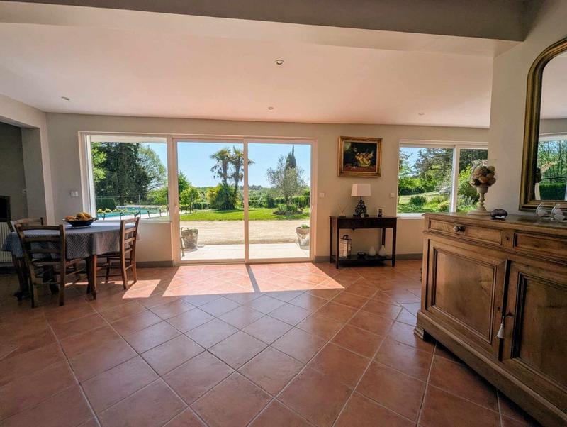 Maison - 183 m² - 5 pièces