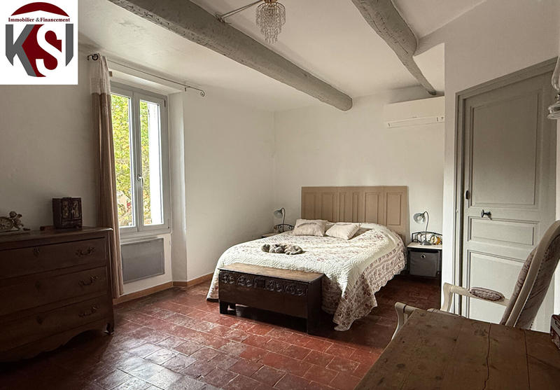 Maison - 244 m² - 6 pièces