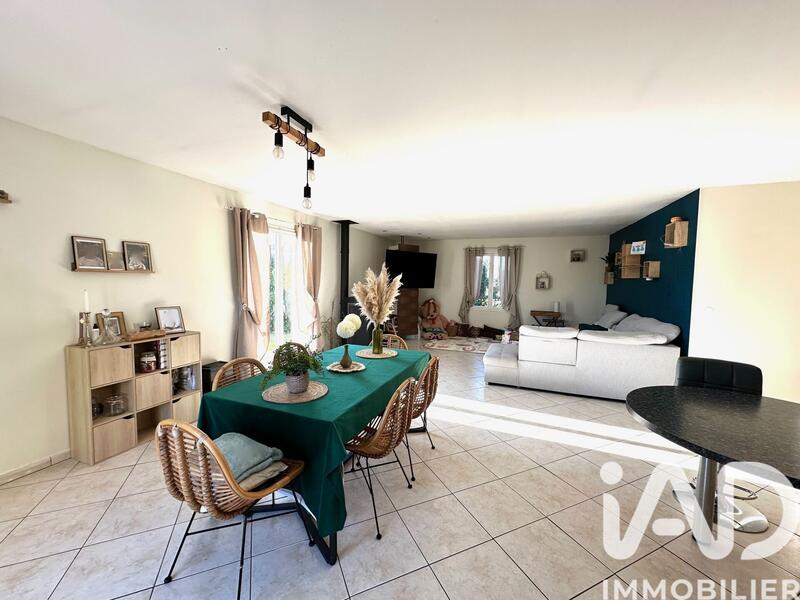 Maison - 122 m² - 5 pièces