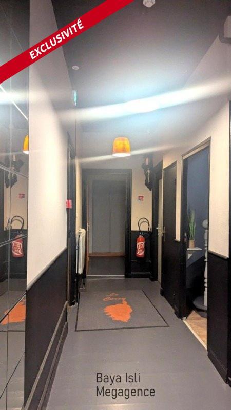 Fonds de commerce - 875 m²