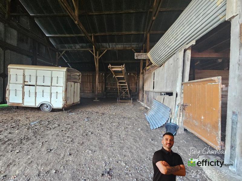 Terrain - 18 104 m²