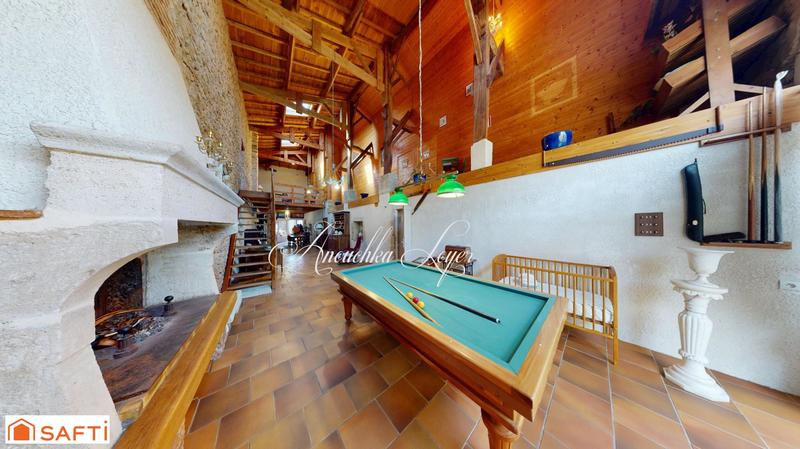 Maison - 435 m² - 10 pièces