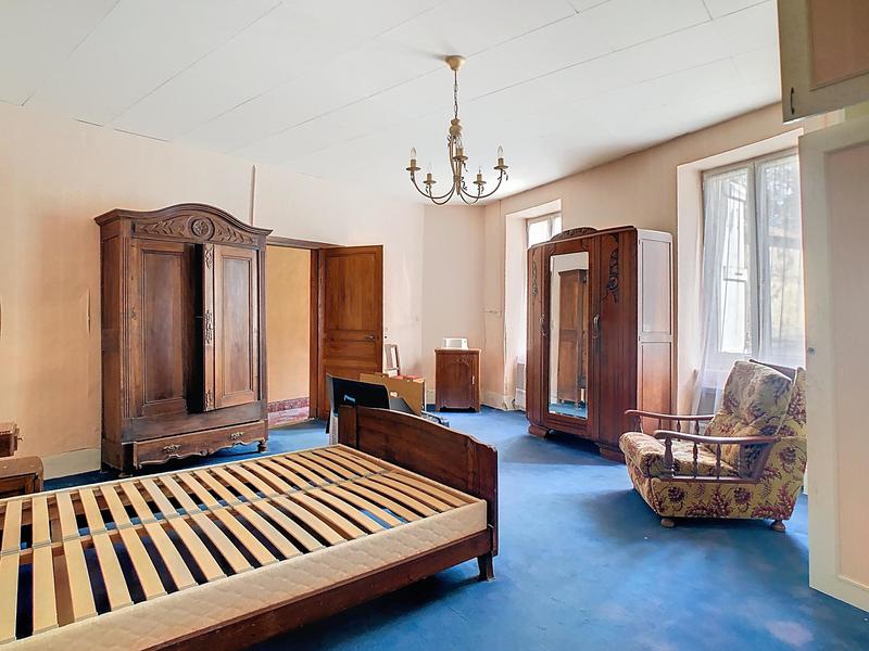 Maison - 137 m² - 6 pièces