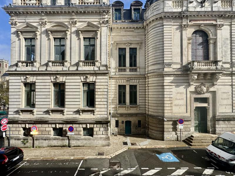 Appartement - 100 m² - 4 pièces