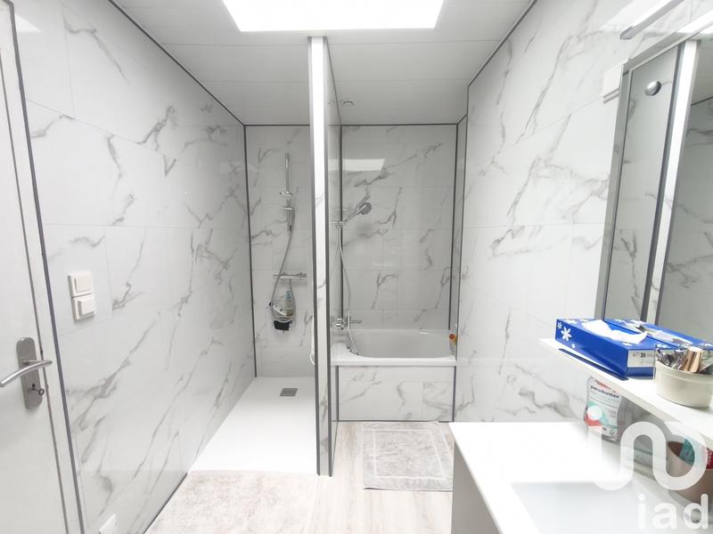 Maison - 175 m² - 9 pièces