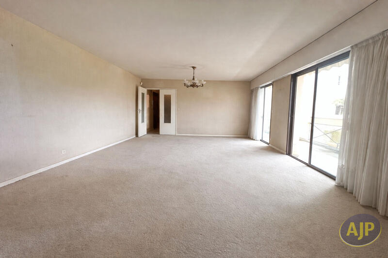 Appartement - 122 m² - 5 pièces