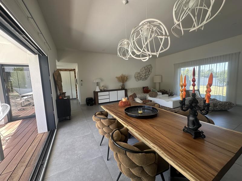 Maison - 206 m² - 7 pièces