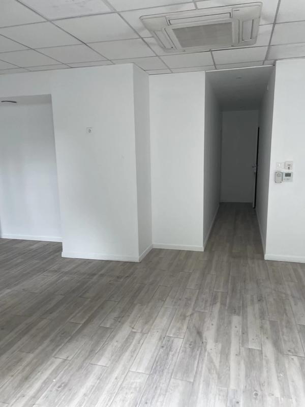 Local commercial - 121 m²