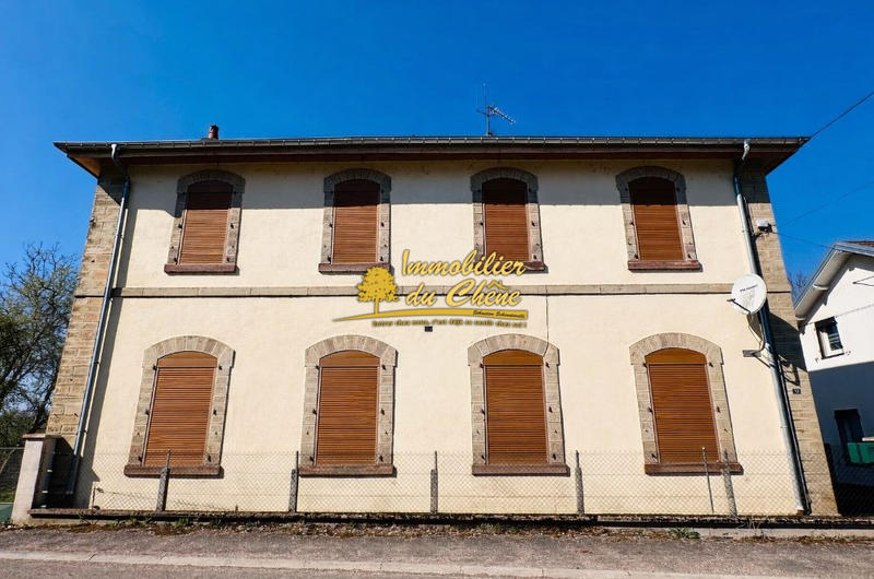 Maison - 211 m² - 10 pièces