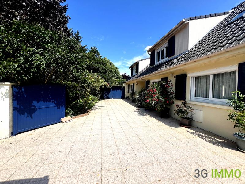 Maison - 200 m² - 7 pièces