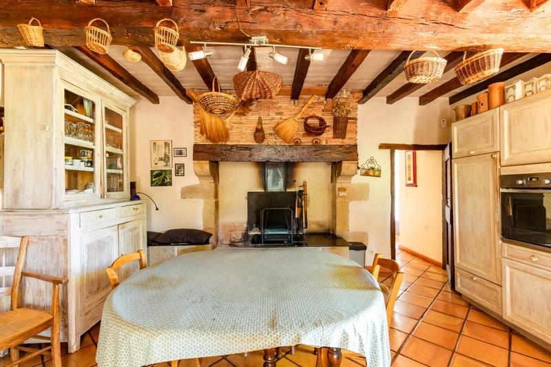 Maison - 250 m² - 10 pièces