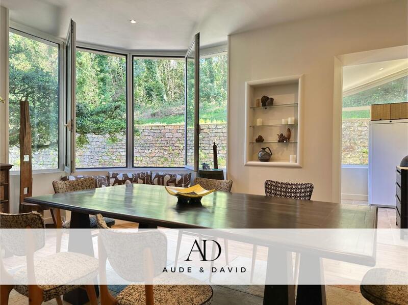 Maison - 195 m² - 8 pièces