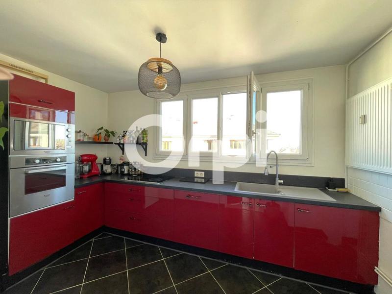 Appartement - 95 m² - 5 pièces