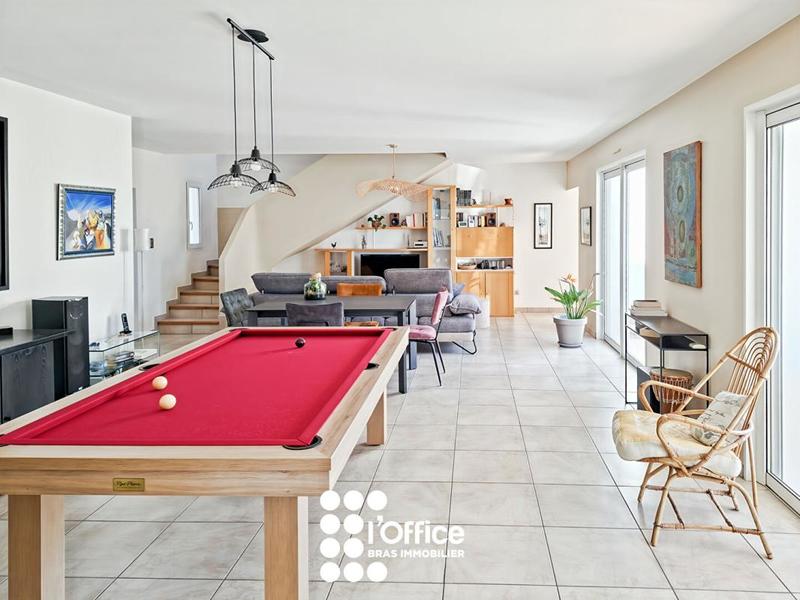 Maison - 145 m² - 5 pièces