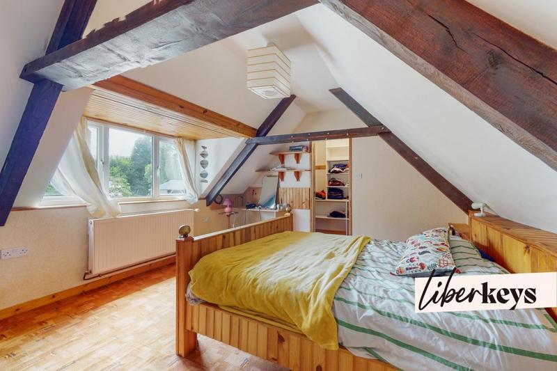 Propriété - 307 m² - 10 pièces