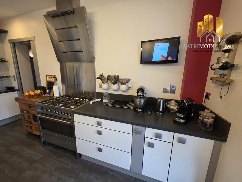 Villa - 257 m² - 8 pièces