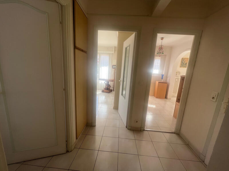 Appartement - 75 m² - 3 pièces