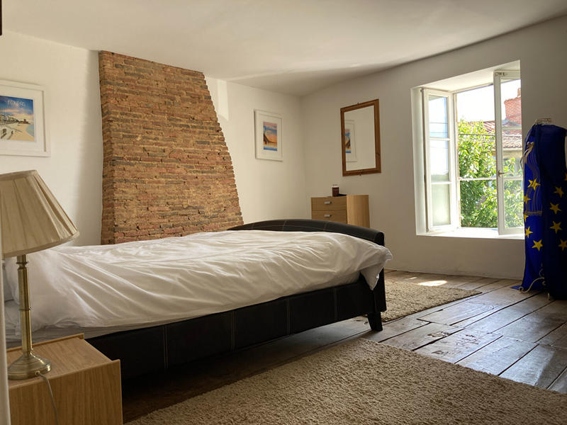 Maison - 208 m² - 6 pièces