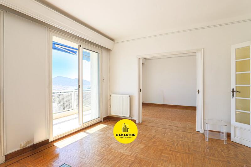 Appartement - 81 m² - 3 pièces