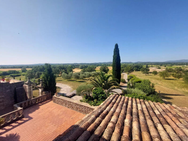 Mas - 317 m² - 15 pièces