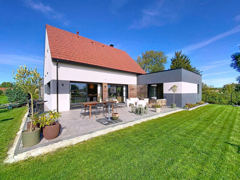 Maison - 145 m² - 6 pièces