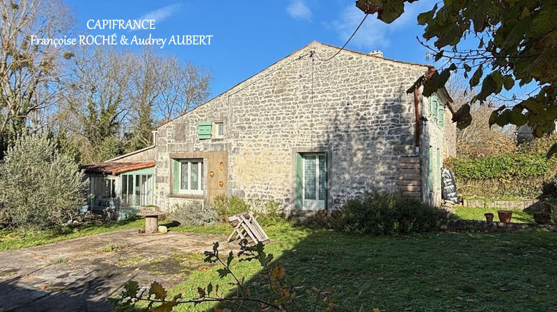 Maison en pierre - 89 m² - 4 pièces