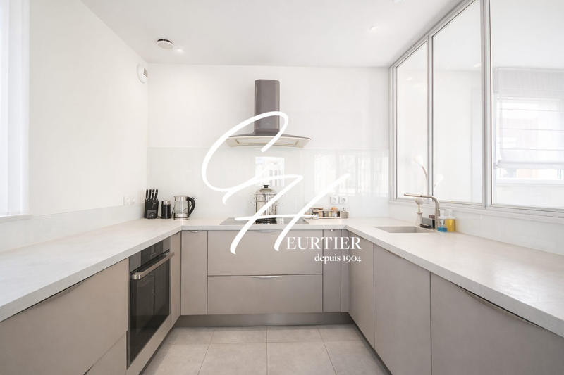 Appartement - 105 m² - 4 pièces