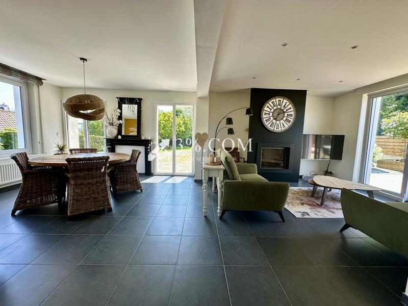 Pavillon - 135 m² - 6 pièces